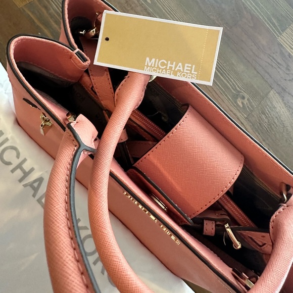 Micheal Kora purse - Picture 3 of 7